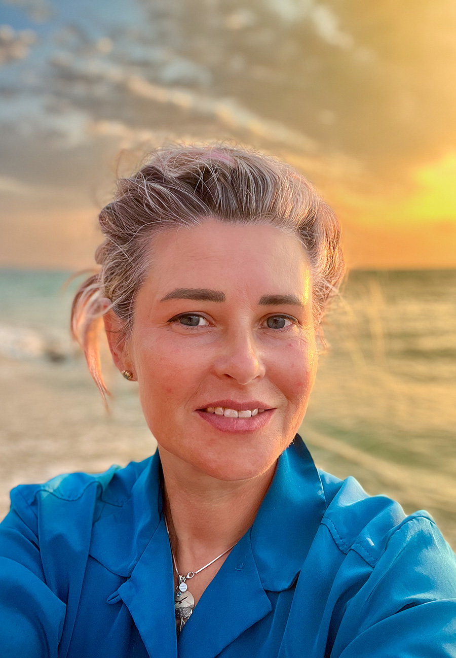 Resensoria Olena Karp Intro